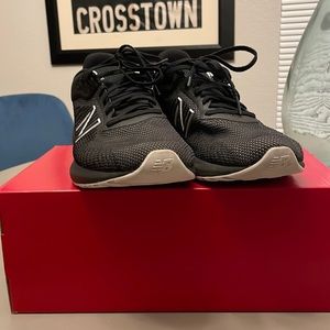 Mens New Balance Tennis shoes black 10.5